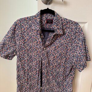 UNTUCKit Small Regular Fit Short Sleeve, floral pattern